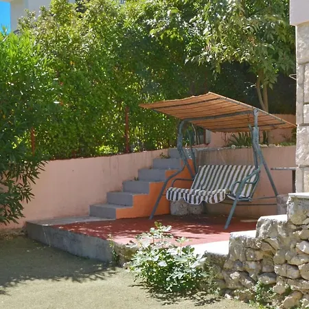 D Large With Big Terrace Next To The Apartman *